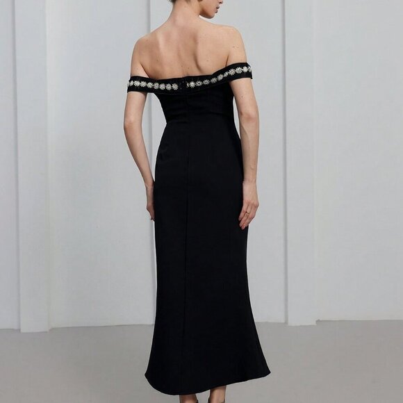 Black Elegant Women's High-End Long Dress With Beaded Off Shoulder - Picture 6 of 6